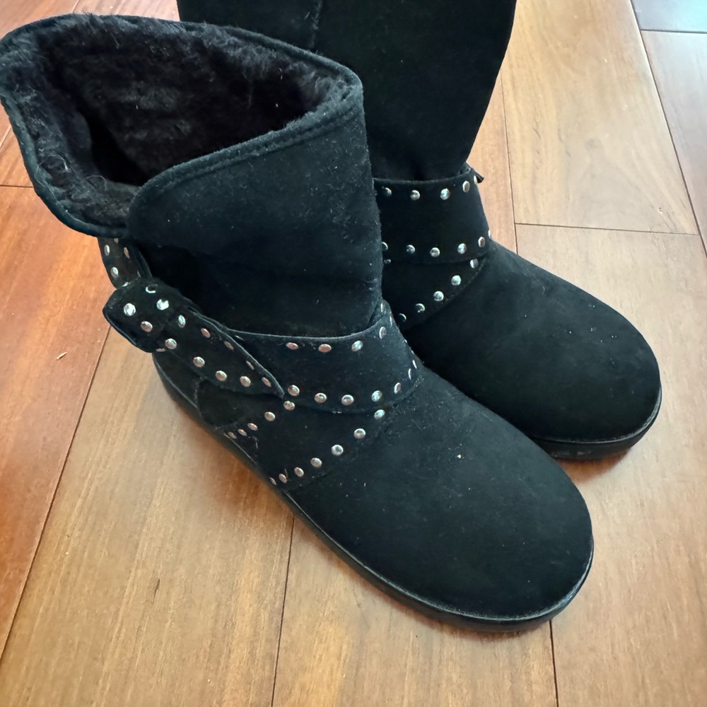 G by Guess Black Winter Boots for Rainy Days